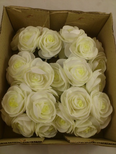 Foam ranunculus white (6x5 p.)